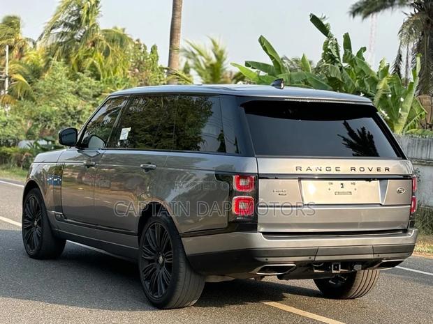 Land Rover Range Rover P525 HSE SWB 2020 Gray