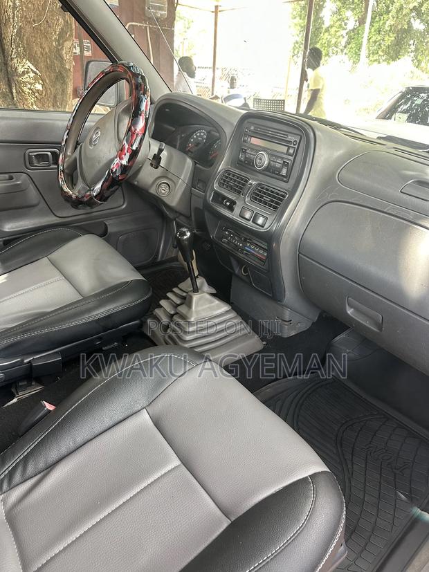 Nissan Hardbody 2019 White