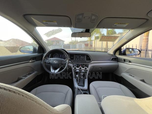 Hyundai Elantra SE 2019 Blue