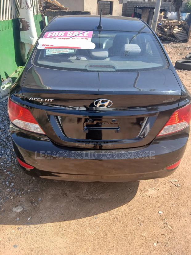 Hyundai Accent 2012 Black