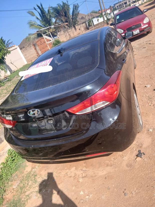 Hyundai Elantra 2012 Black