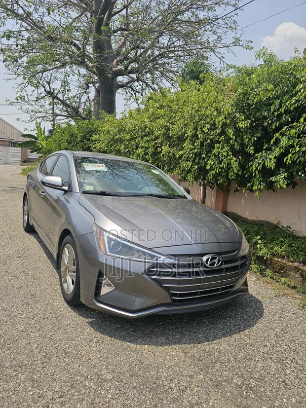 Hyundai Elantra 2019 Gray