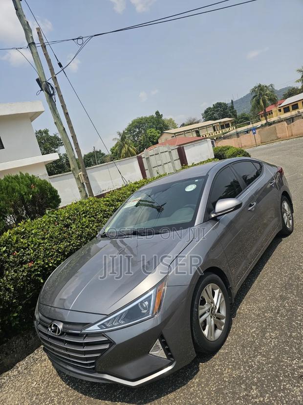 Hyundai Elantra 2019 Gray