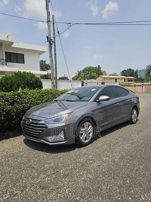 Hyundai Elantra 2019 Gray