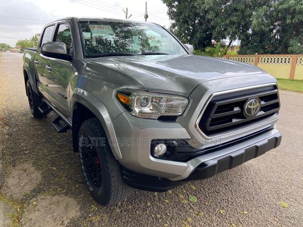 Toyota Tacoma SR 2021 Gray