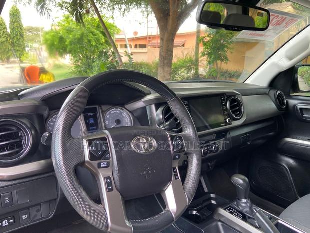 Toyota Tacoma SR 2021 Gray