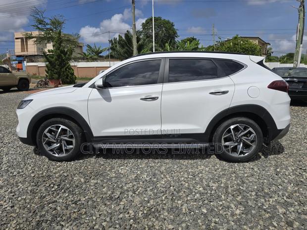 Hyundai Tucson Limited FWD 2019 White