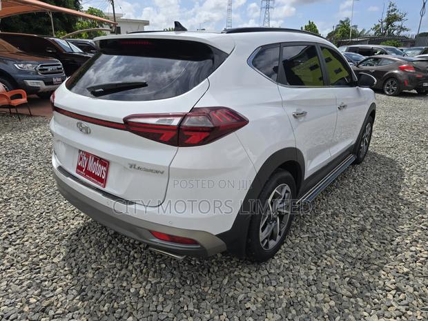Hyundai Tucson Limited FWD 2019 White