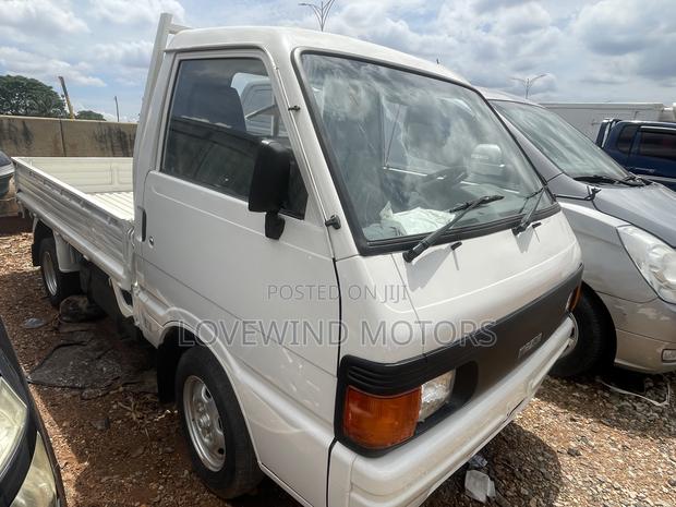 Mazda Washu 2006 White