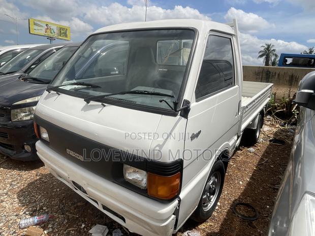 Mazda Washu 2006 White