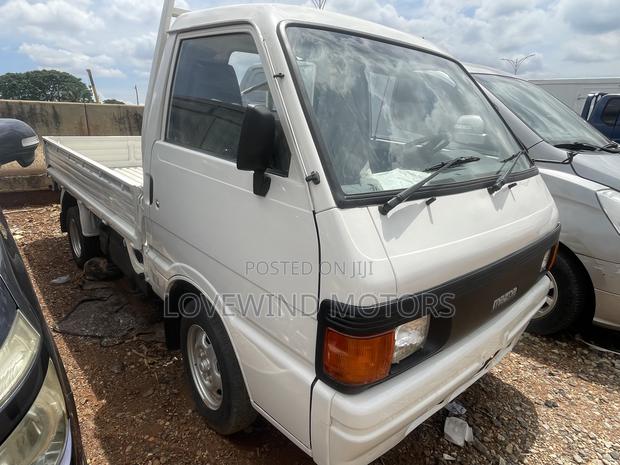 Mazda Washu 2006 White