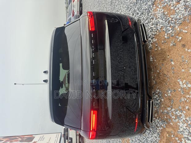 Land Rover Range Rover 2024 Black