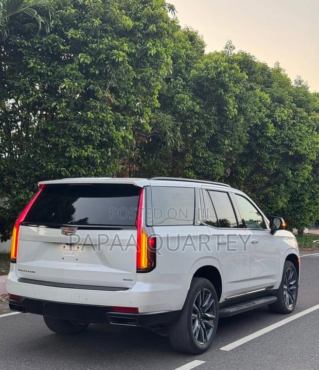 Cadillac Escalade 2021 Pearl