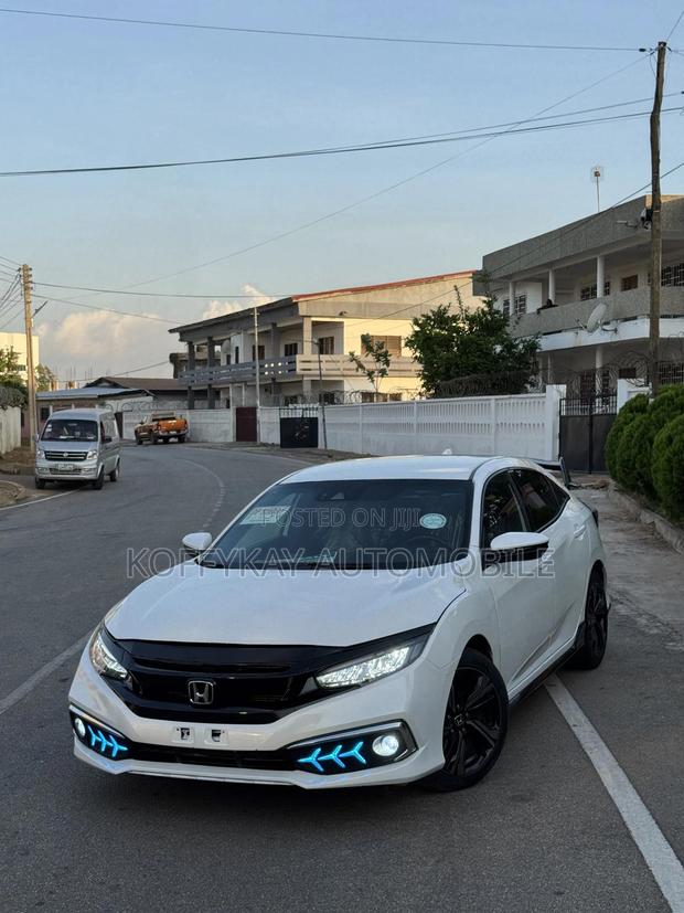 Honda Civic Sport Touring Hatchback 2019 White