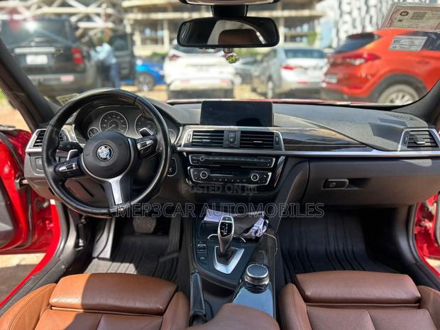 BMW 330i 2017 Red