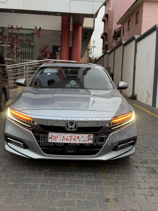 Honda Accord Touring 2.0T 2018 Silver