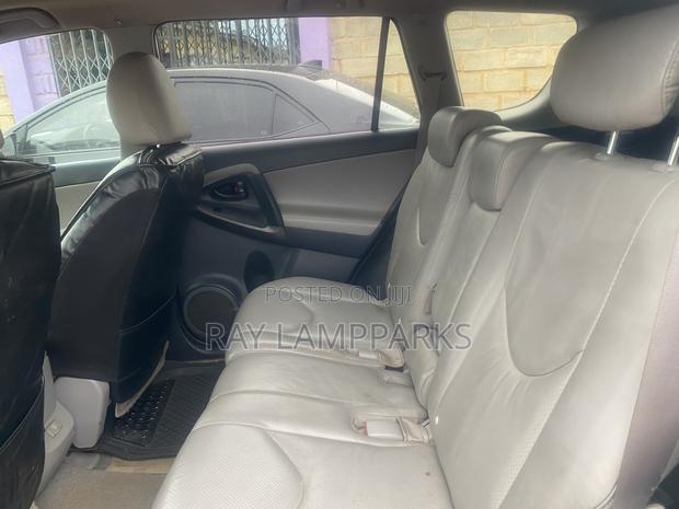 Toyota RAV4 2.5 Limited 2010 White