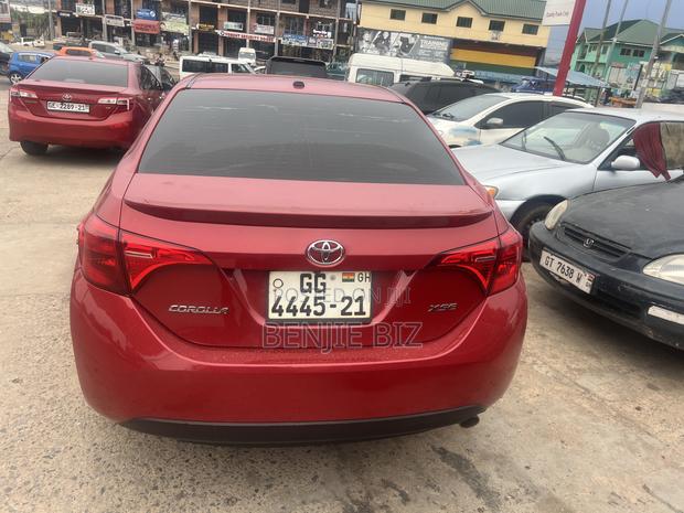 Toyota Corolla 2018 Red