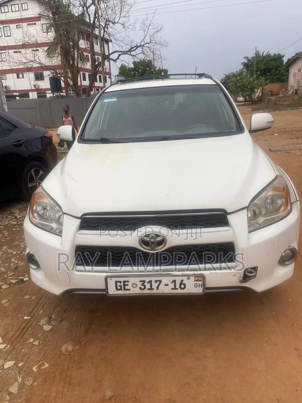 Toyota RAV4 2.5 Limited 2010 White