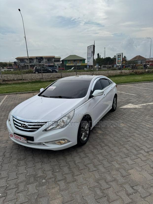Hyundai Sonata 2013 White