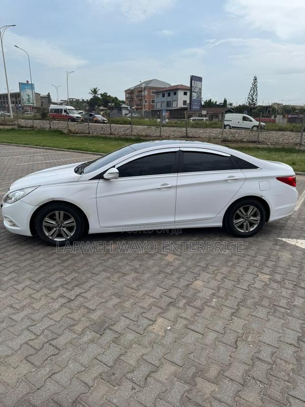 Hyundai Sonata 2013 White