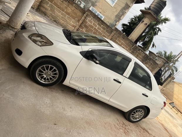 Toyota Belta 2011 White