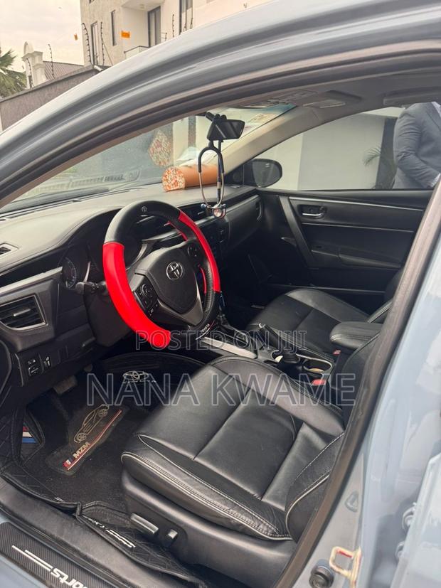 Toyota Corolla 2016 Gray