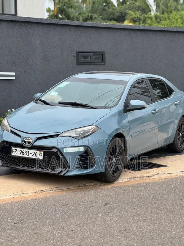 Toyota Corolla 2016 Gray