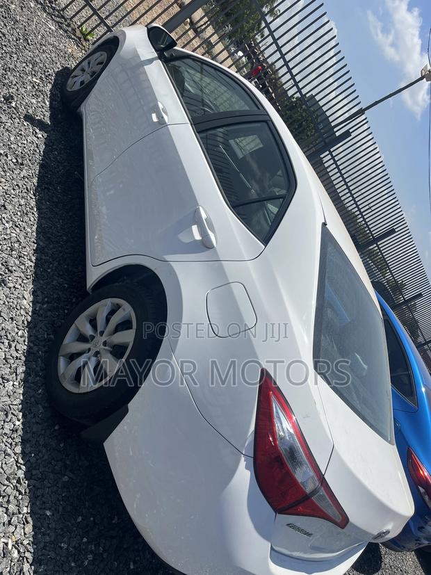 Toyota Corolla LE Eco Plus 4dr Sedan (1.8L 4cyl CVT) 2014 White
