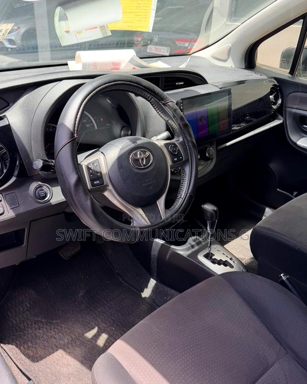 Toyota Vitz 1.3 FWD 5dr 2017 White