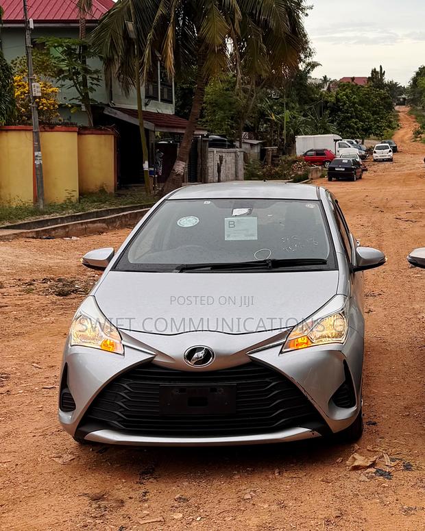 Toyota Vitz 1.3 FWD 5dr 2017 White