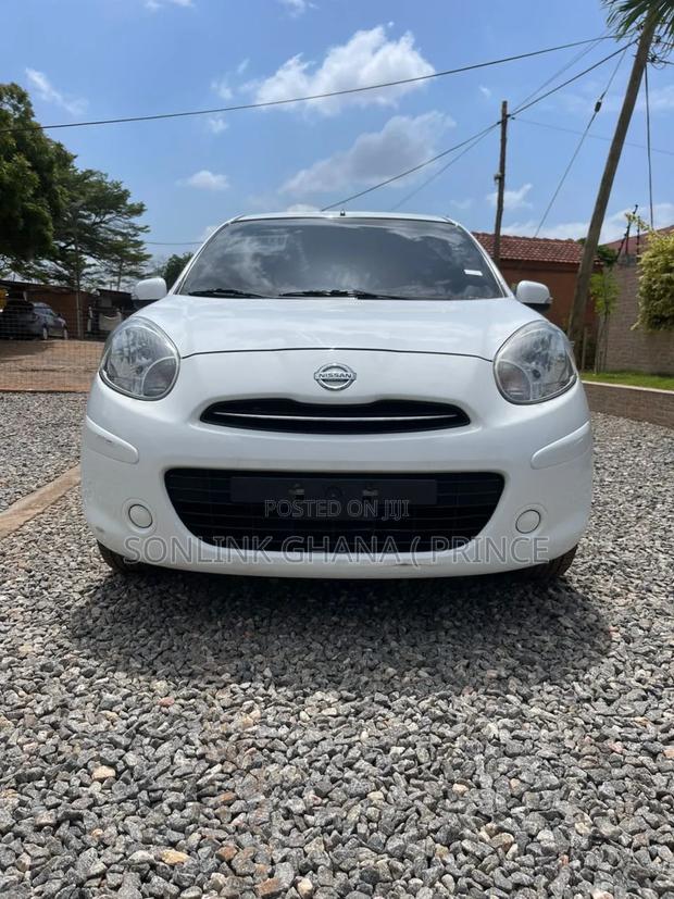 Nissan Micra 2015 Red