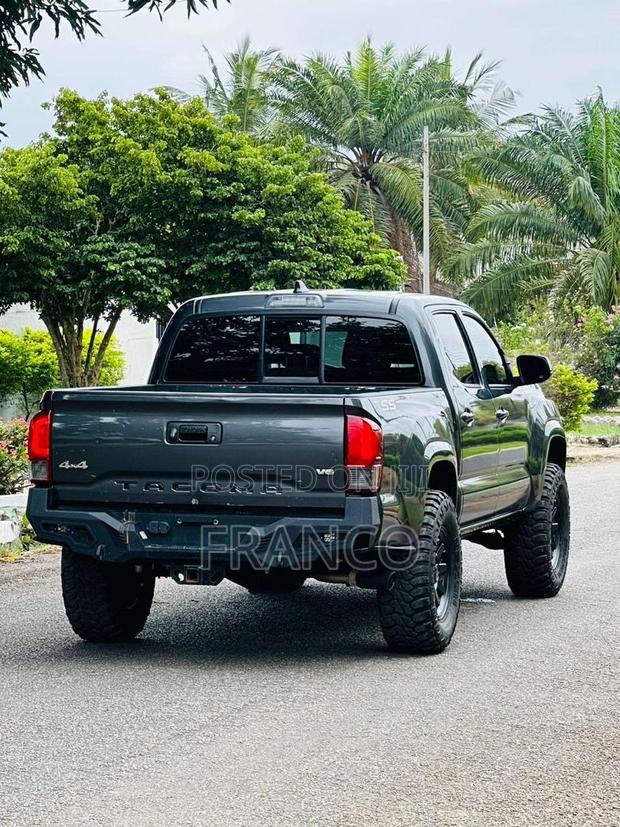 Toyota Tacoma SR5 Double Cab 5' Bed I4 AT 2023 Black