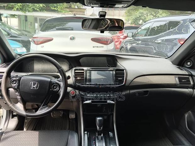 Honda Accord 2017 White