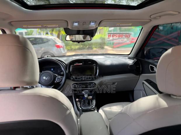 Kia Soul EX 2021 Red