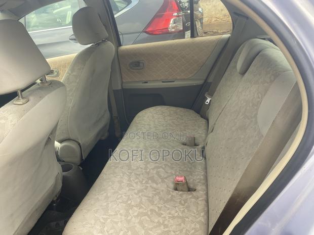 Toyota Vitz 2010 Silver