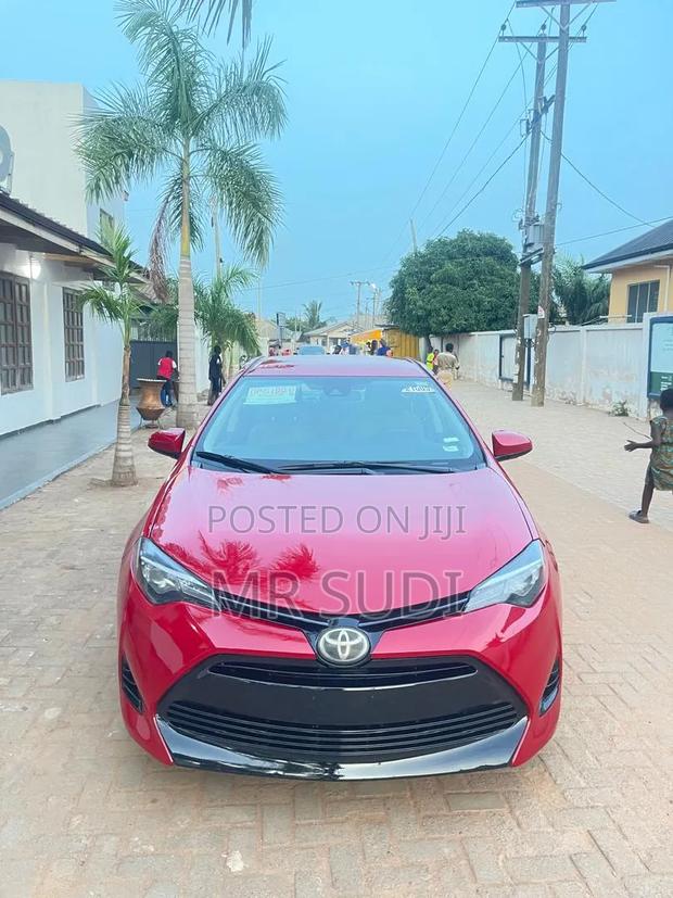 Toyota Corolla 2018 Red
