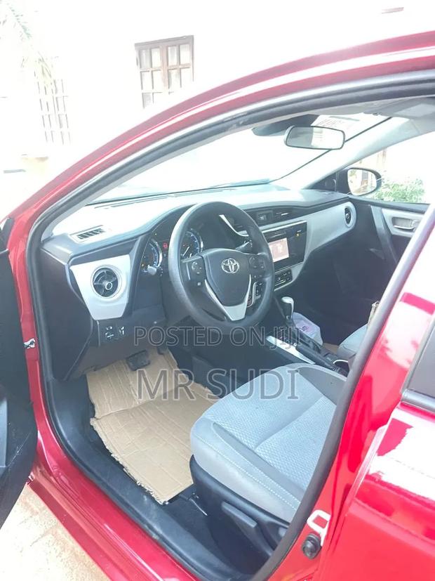 Toyota Corolla 2018 Red