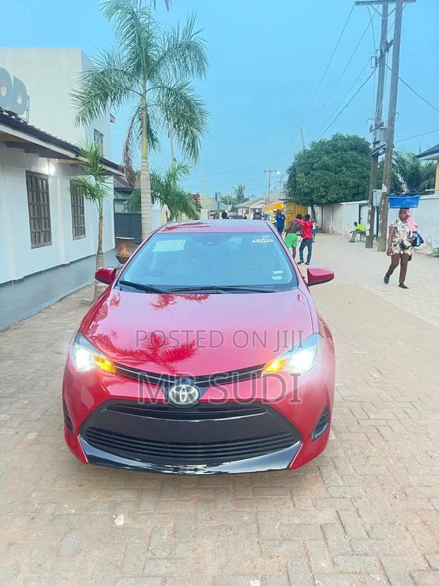 Toyota Corolla 2018 Red
