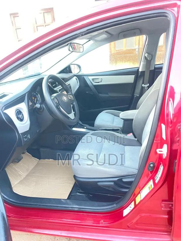 Toyota Corolla 2018 Red