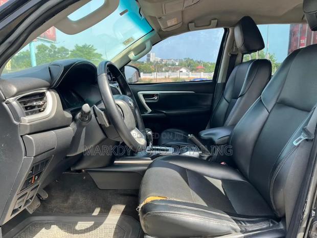 Toyota Fortuner 2019 Black