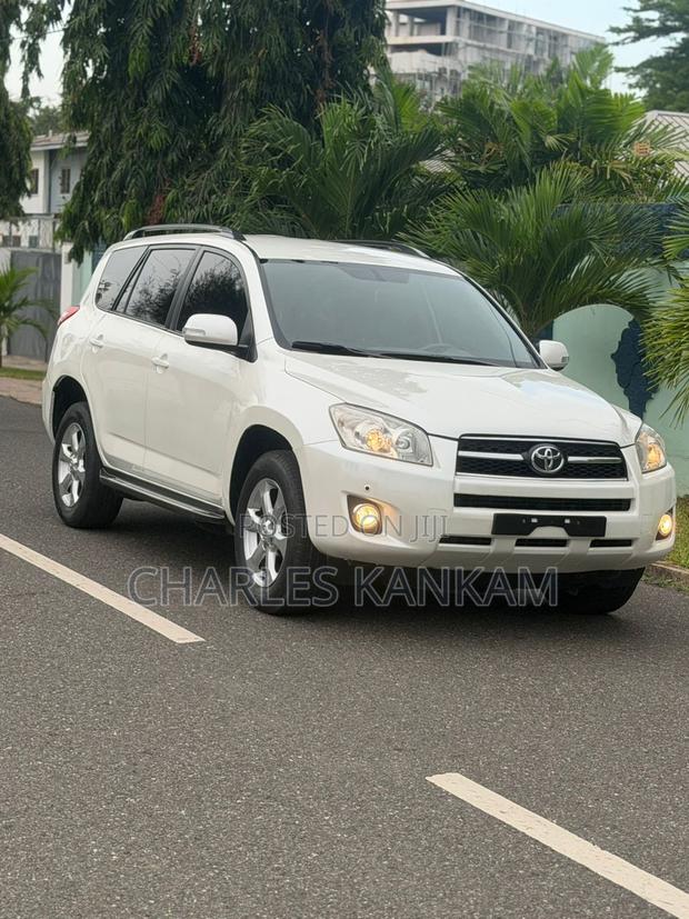 Toyota RAV4 2.5 Sport 2012 White