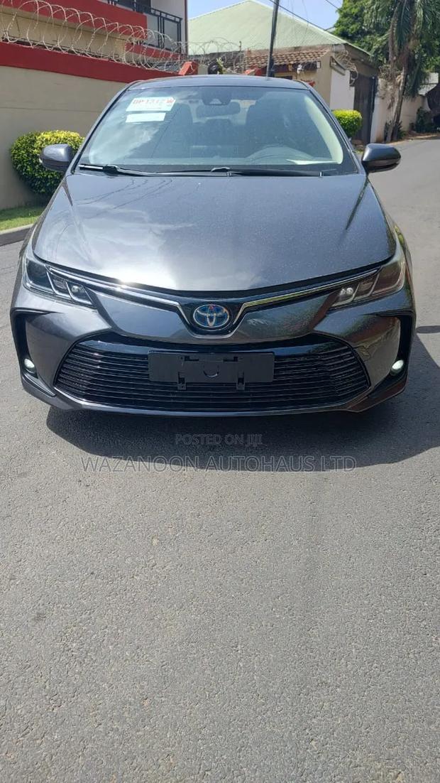 Toyota Corolla SE (1.8L 4cyl 2A) 2019 Gray