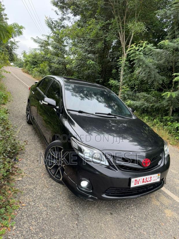 Toyota Corolla 2013 Black