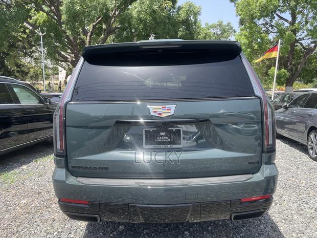 Cadillac Escalade 4WD 4dr Premium Luxury Platinum 2025 Green