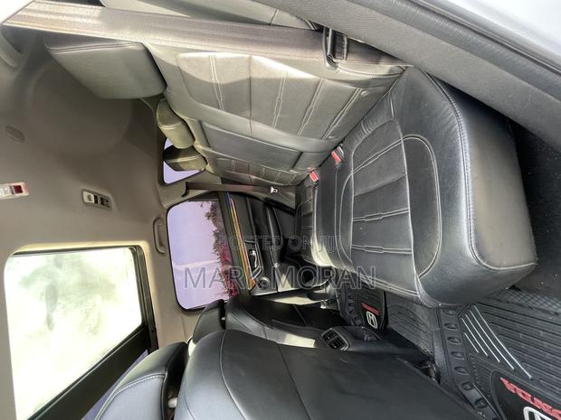 Honda CR-V Touring AWD 2019 White