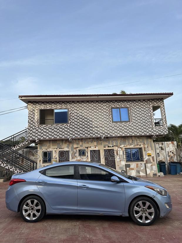Hyundai Elantra Limited 2012 Blue