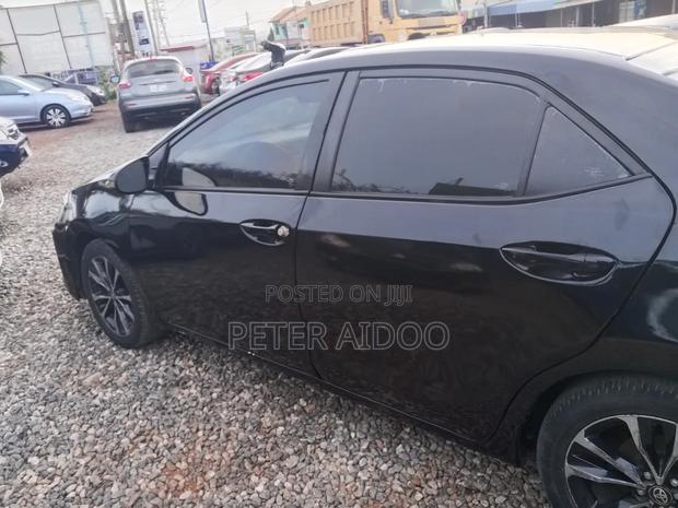 Toyota Corolla 2017 Black