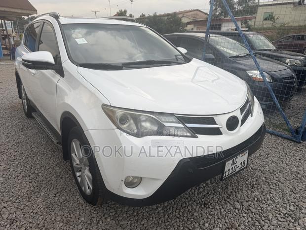 Toyota RAV4 2015 White