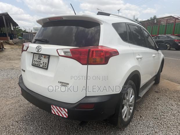 Toyota RAV4 2015 White